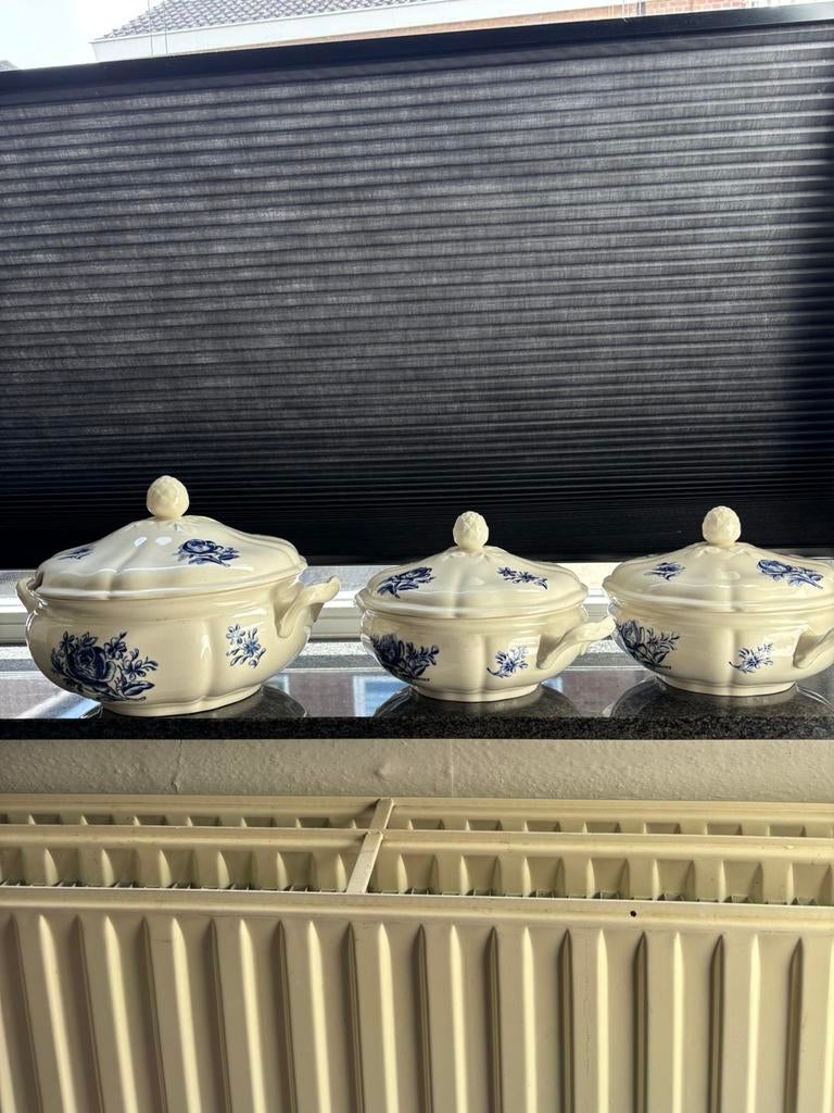 3 aardewerk terrines Regout, Antiek en Kunst, Antiek | Servies compleet, Ophalen