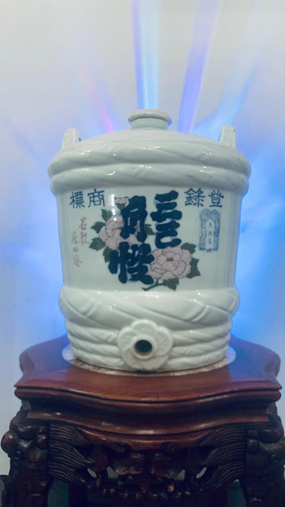 1 BARREL SAKÉ JUG JAR CASK & 2 LAMPS BRONZE BASES FROM JAPAN, Ophalen