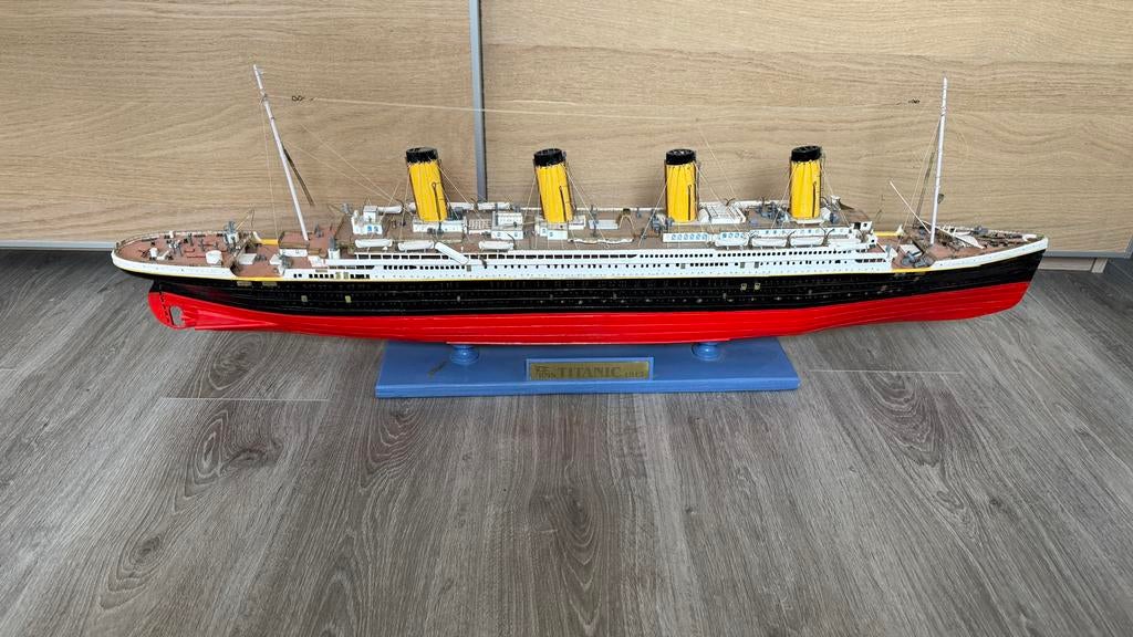 Gedetailleerd Schaalmodel RMS Titanic 1912, Hobby en Vrije tijd, Modelbouw | Boten en Schepen, Ophalen, Zo goed als nieuw, 1:200 of kleiner