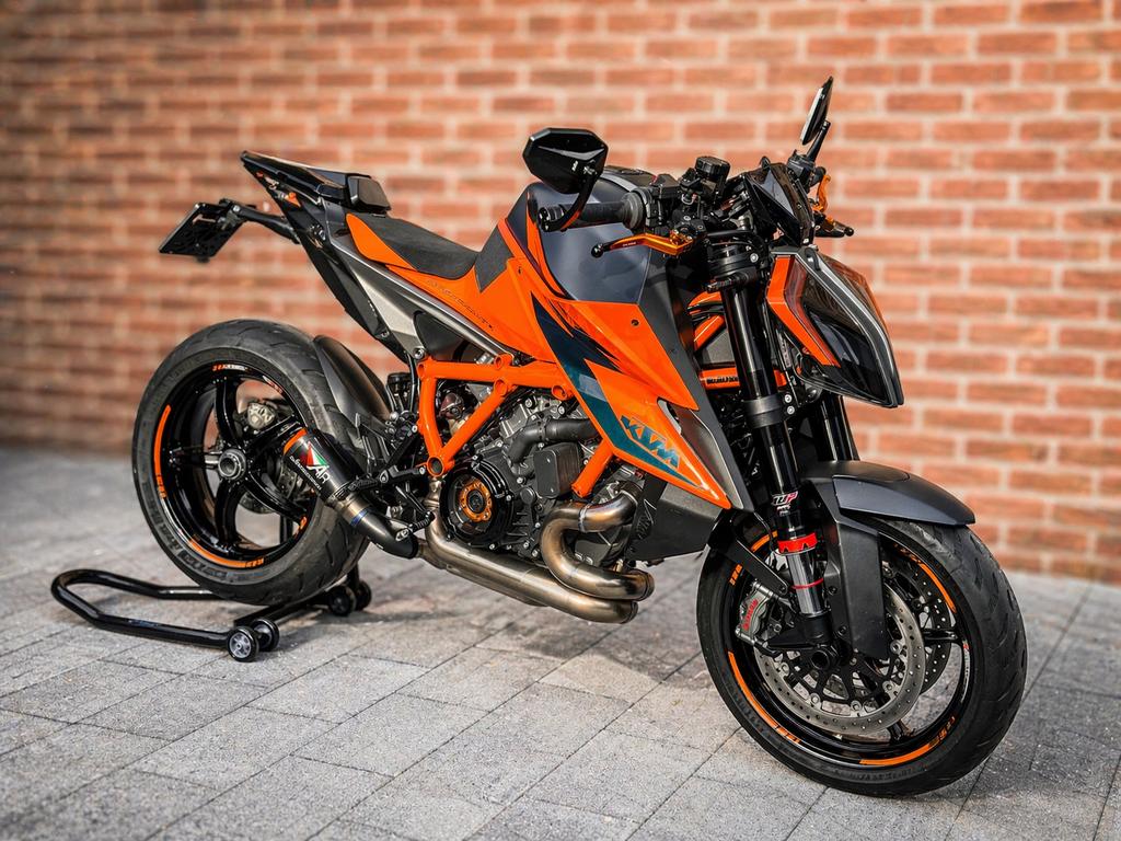 KTM Superduke 1290 R 2020 - The Beast!, 2 cilinders, Occasion, Motorrijbewijs A, 1301 cc
