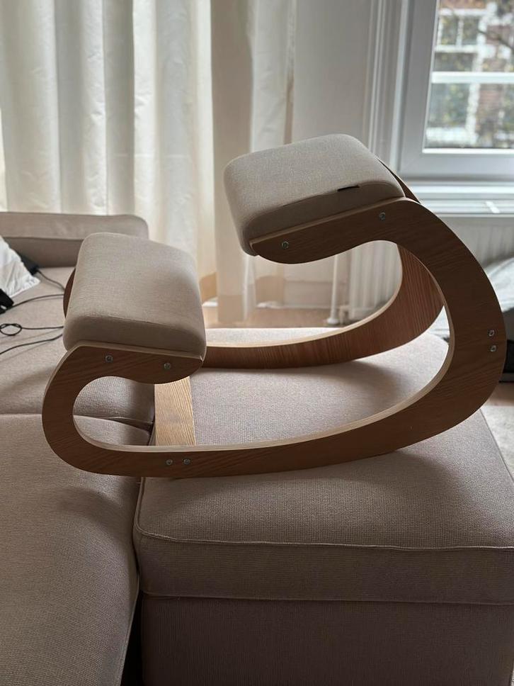 Ergonomische kniestoel bureau stoel zeer goede staat, Huis en Inrichting, Fauteuils, Zo goed als nieuw, Ophalen
