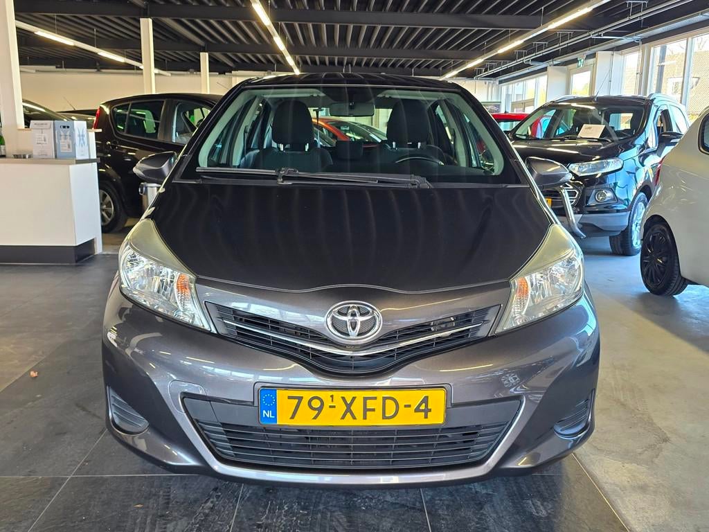 Toyota Yaris 1.0 VVT-i Aspiration/AIRCO/CAMERA/N.A.P/BOEKJES, Euro 5, Stof, Origineel Nederlands, Bedrijf