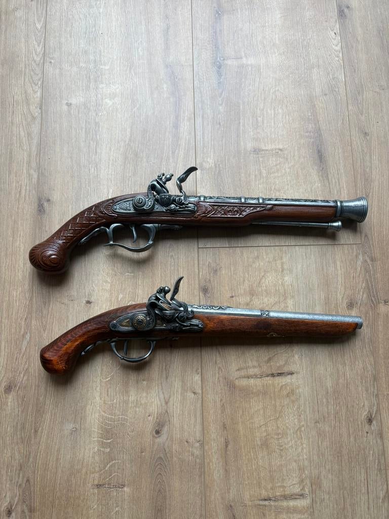 Set decoratieve pistolen (flintlock stijl), Ophalen, Zo goed als nieuw