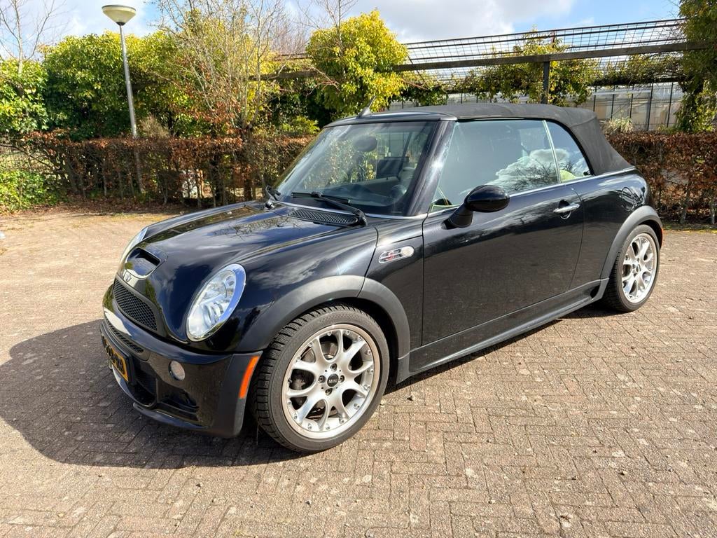 Mini Cooper S Cabrio R52 (2005) | Full Aero (US)| LSD | 126k, Auto's, Voorwielaandrijving, Beige, Cabriolet, Zwart