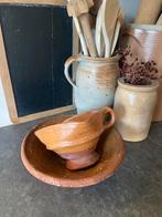 Brocante* vuurtest en schaaltje rood aardewerk, Ophalen of Verzenden