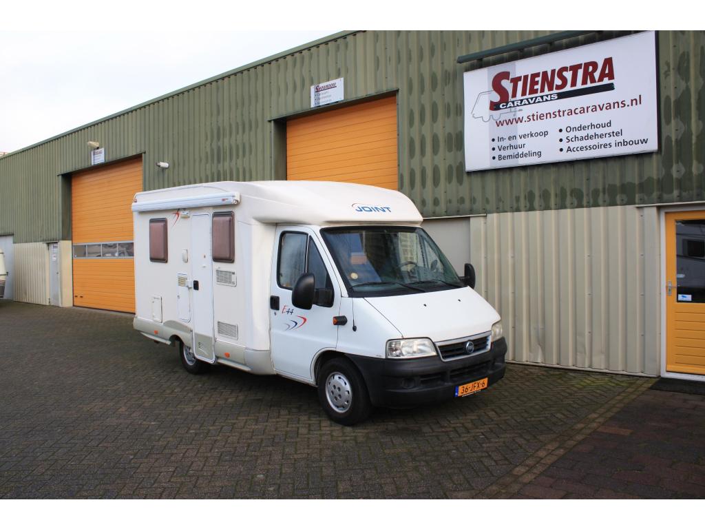 Joint E44 Vast bed zitje Compact!, Caravans en Kamperen, Campers, Fiat, Bedrijf, Tot en met 3, Koelkast