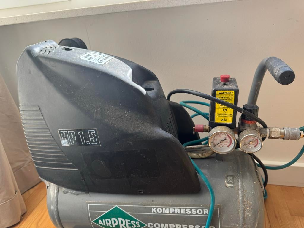 Airpress Compressor HP 1.5 - Gebruikt, Doe-het-zelf en Verbouw, Compressors, Gebruikt, 6 tot 10 bar, Ophalen of Verzenden, Minder dan 200 liter/min