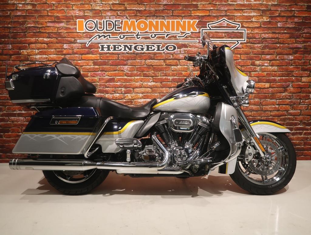 Harley-Davidson FLHTCUSE CVO 1790 (bj 2012), Motoren, Motoren | Harley-Davidson, Info@harley-davidson.com, Bedrijf, Laan van Vredenoord 33
2289 DA  Rijswijk ZH