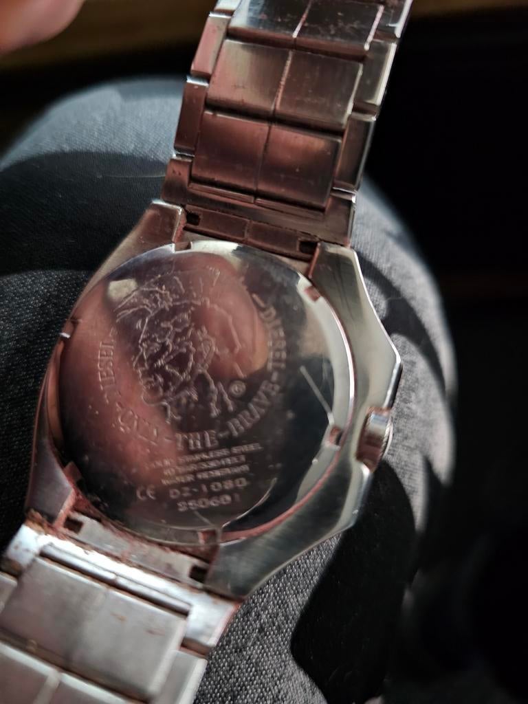 Diesel horloge DZ-1080, Ophalen