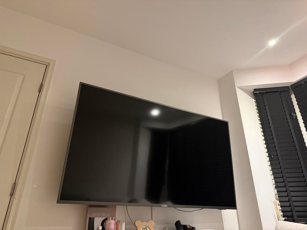 Philips 70 inch Ambilight 4K UHD Smart TV (Z.G.A.N.), Ophalen, Philips, Zo goed als nieuw, 100 cm of meer