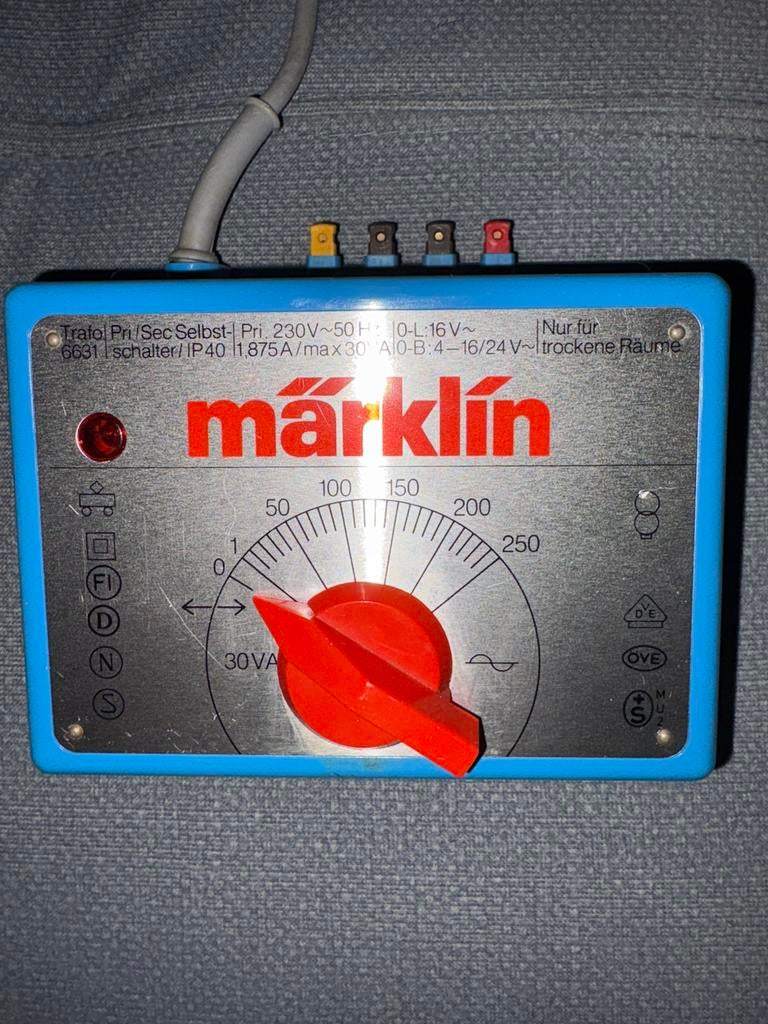 Marklin transformator 6631, Hobby en Vrije tijd, Modeltreinen | H0, Ophalen of Verzenden, Zo goed als nieuw, Märklin, Transformator of Voeding