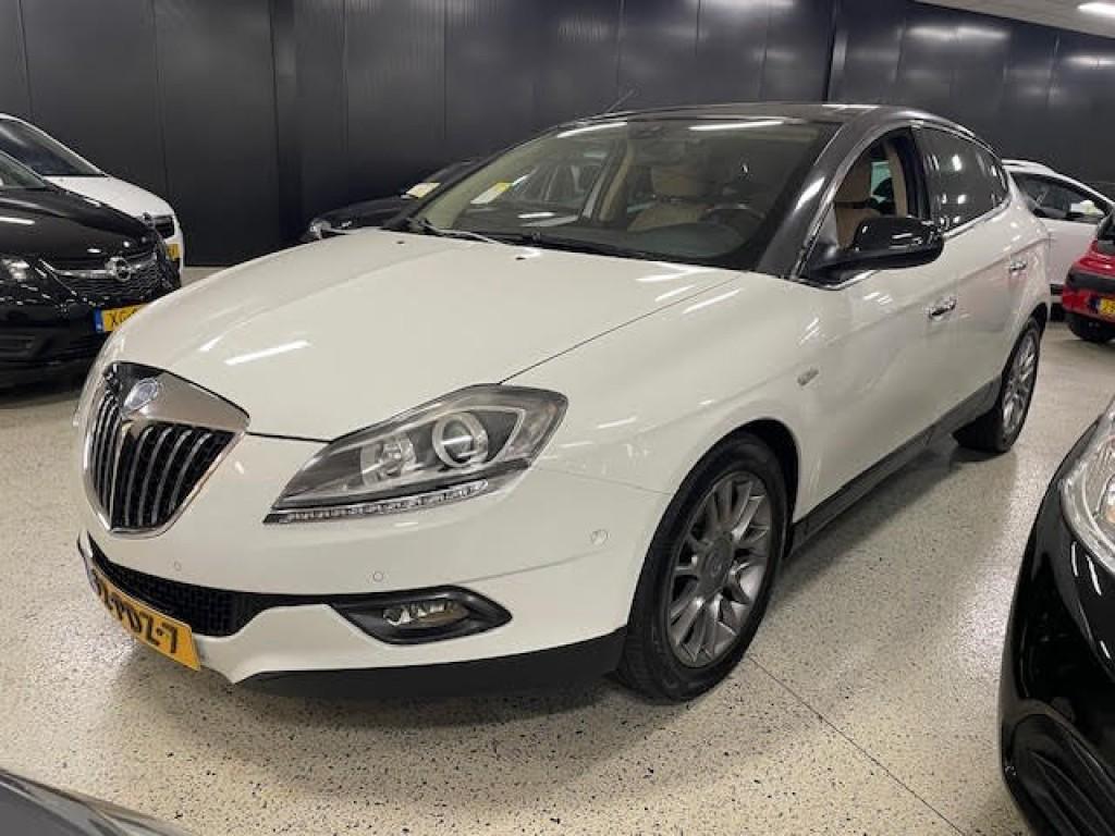 Lancia DELTA 1.4 M.AIR PLATINO Panorama Dak Parkeerhulp Navi, Auto's, Lancia, Euro 5, Huisgarantie, 4 cilinders, Met garantie (alle)