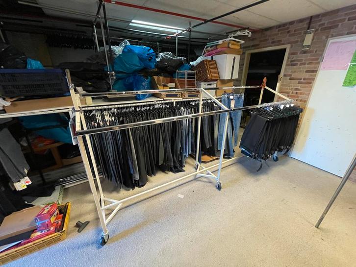 Stalen Kledingrek met Wielen - Verstelbaar, Kleding | Dames, Kledingrekken, Gebruikt, Met wielen, Ophalen