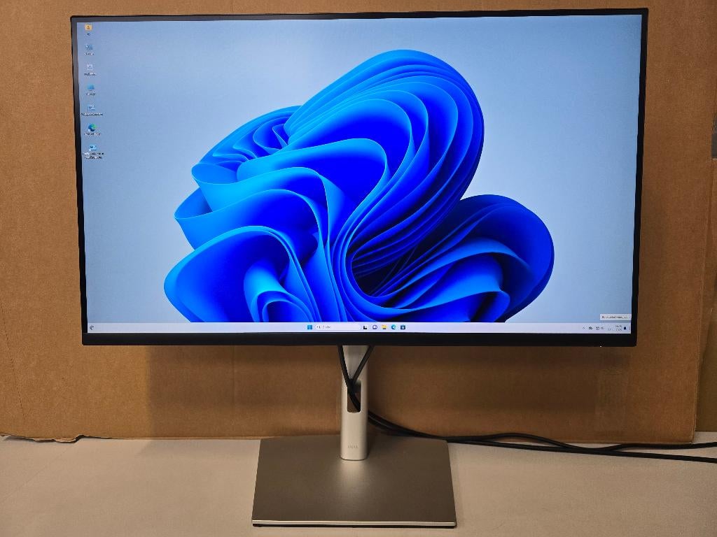 Dell P3222QE IPS monitor 3840x2160 (4K)-HDMI-DP-USB C, Ophalen, IPS, Ccservice, Refurbished