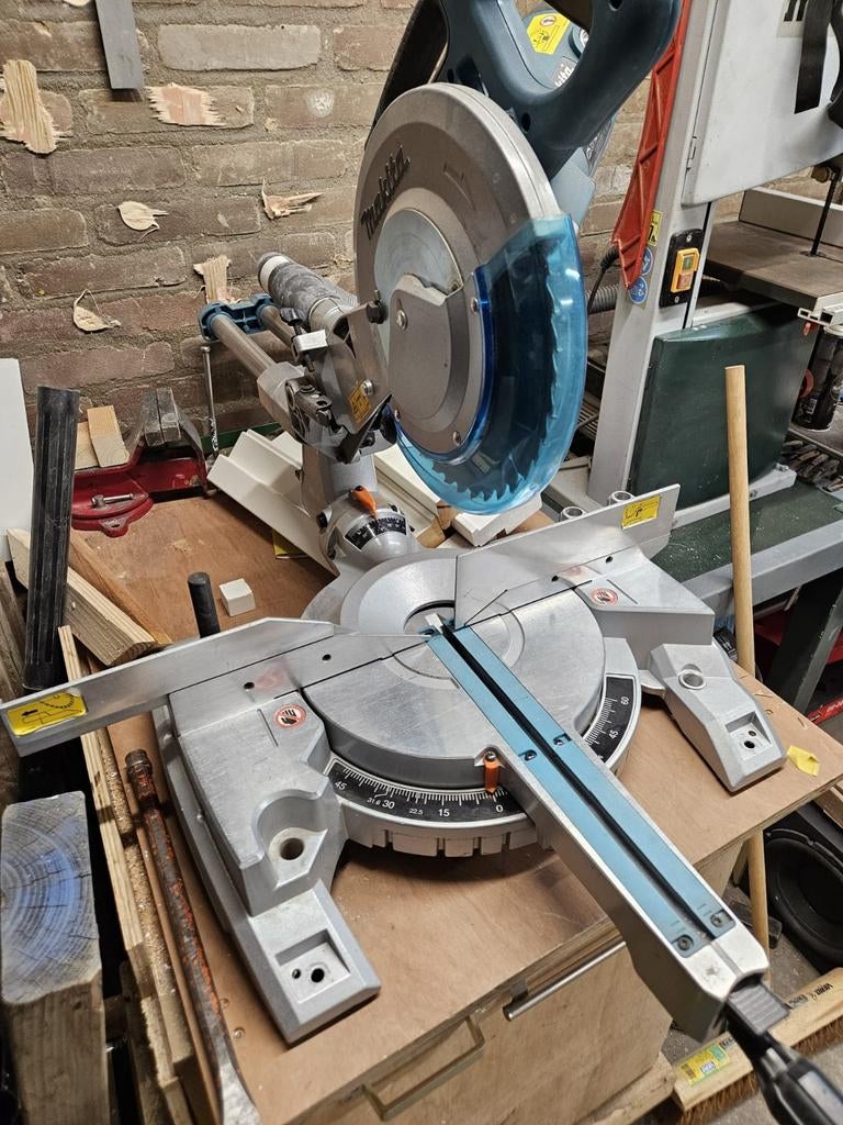 Makita LS1018L Afkortzaag, Doe-het-zelf en Verbouw, Gereedschap | Zaagmachines, Ophalen, 1200 watt of meer, Afkortzaag, 70 mm of meer