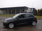 Audi A1 Sportback 1.2 TFSI Attraction Navi Airco Velgen Apk, Auto's, Voorwielaandrijving, Euro 5, Zwart, 4 cilinders