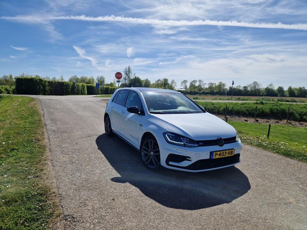 Volkswagen Golf 1.5 TSI 150pk 7-DSG 5D 2018 Wit, Auto's, Volkswagen, 1498 cc, Euro 6, 4 cilinders, Alcantara