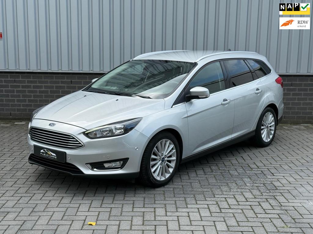 Ford Focus Wagon 1.0 Titanium |Navi|CruiseCtrl|Carplay|PDC|, Gebruikt, Origineel Nederlands, Handgeschakeld, Grijs