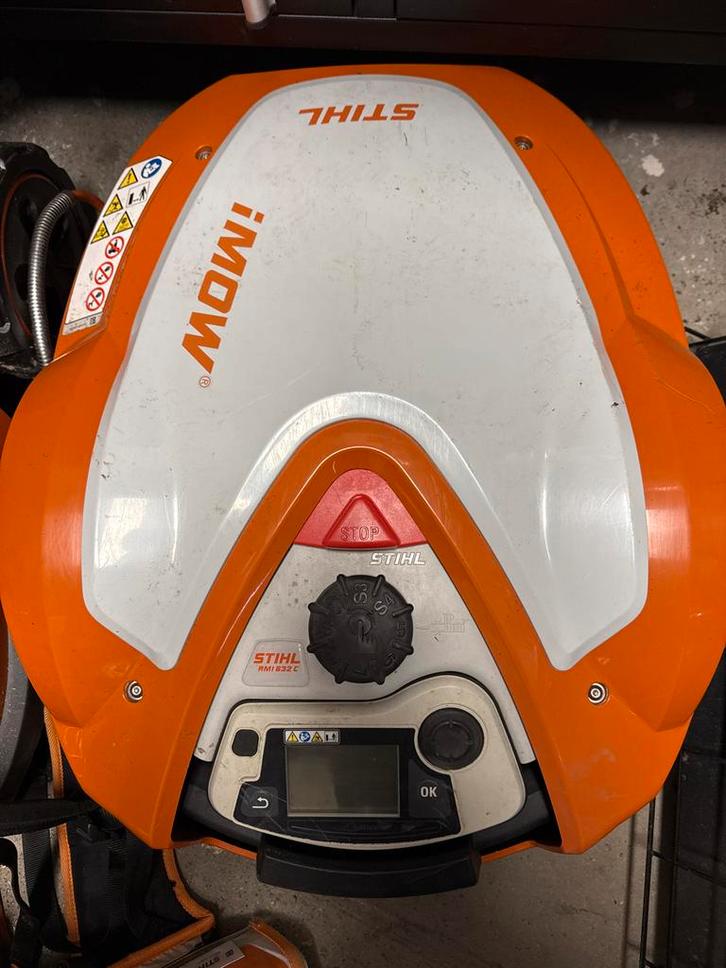 Stihl iMow RMI 632 C robotmaaier, Tuin en Terras, Robotmaaiers, Gebruikt, 20 tot 25 cm, Met regensensor, Ophalen