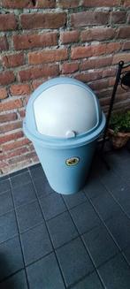 Mooie Stevige Prullenbak 5 euro, Huis en Inrichting, Woonaccessoires | Prullenbakken, Ophalen of Verzenden, Zo goed als nieuw