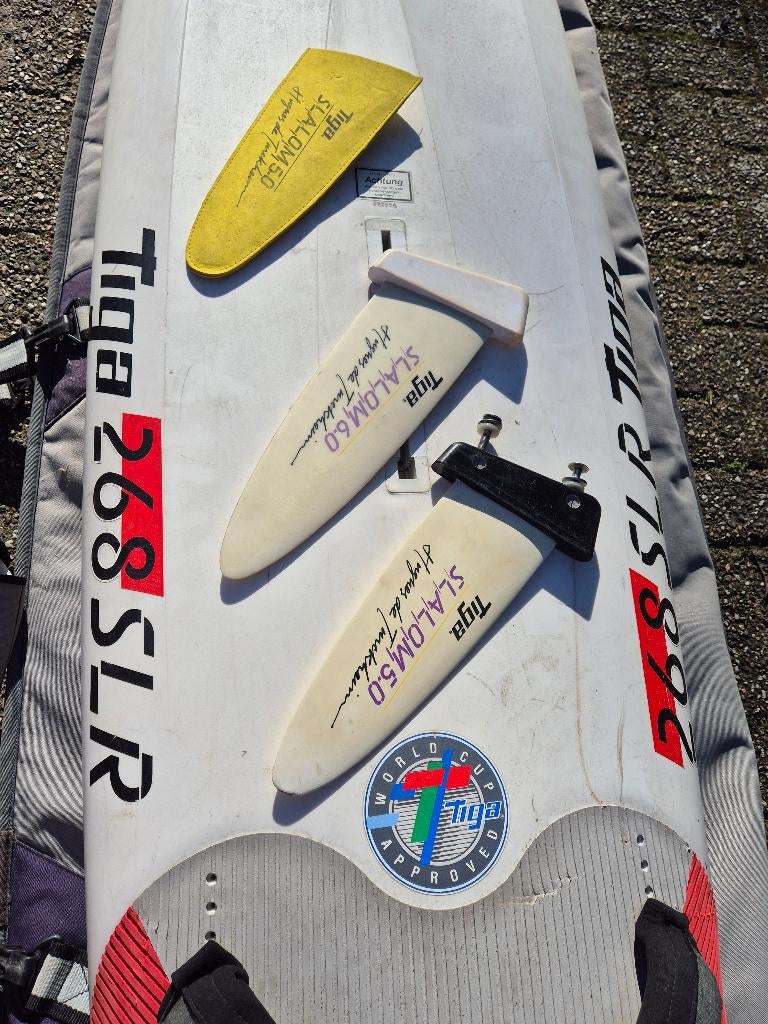 Tiga 268 SLR - Duratene, Watersport en Boten, Windsurfen, Gebruikt, Plank, 250 tot 300 cm, Met vin(nen), Minder dan 5 m², Ophalen