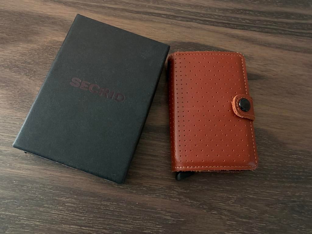 Secrid Miniwallet Perforated Cognac Origineel, Ophalen of Verzenden, Zo goed als nieuw