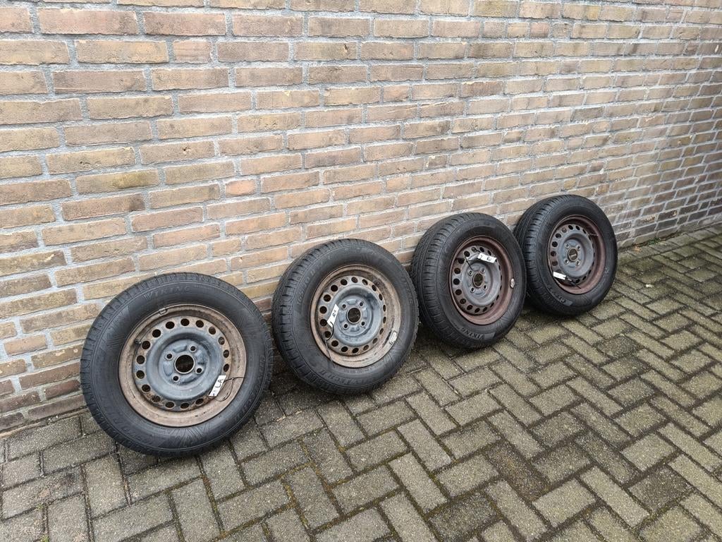 Stalen velgen 4x100 met banden (5,5 - 6,5mm!), Auto-onderdelen, Banden en Velgen, Ophalen of Verzenden