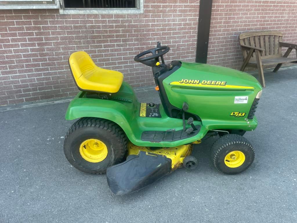 John deere lt 155, Tuin en Terras, Zitmaaiers, Zo goed als nieuw, Ophalen of Verzenden