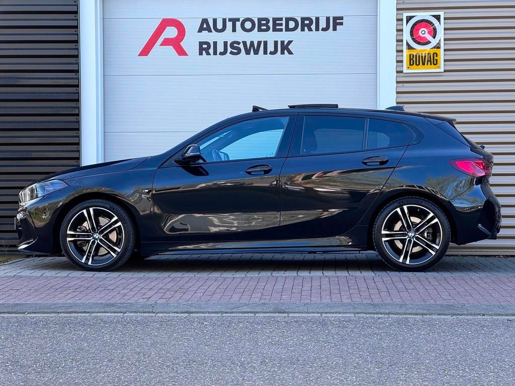 BMW 1-serie 120i Executive Pano/Led/Sfeer/AppleCar, Auto's, BMW, 1998 cc, 730 kg, Euro 6, 4 cilinders