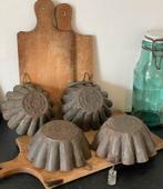 Brocante oude bakvorm schulp met ophang oogje 12,50 p.st, Ophalen of Verzenden