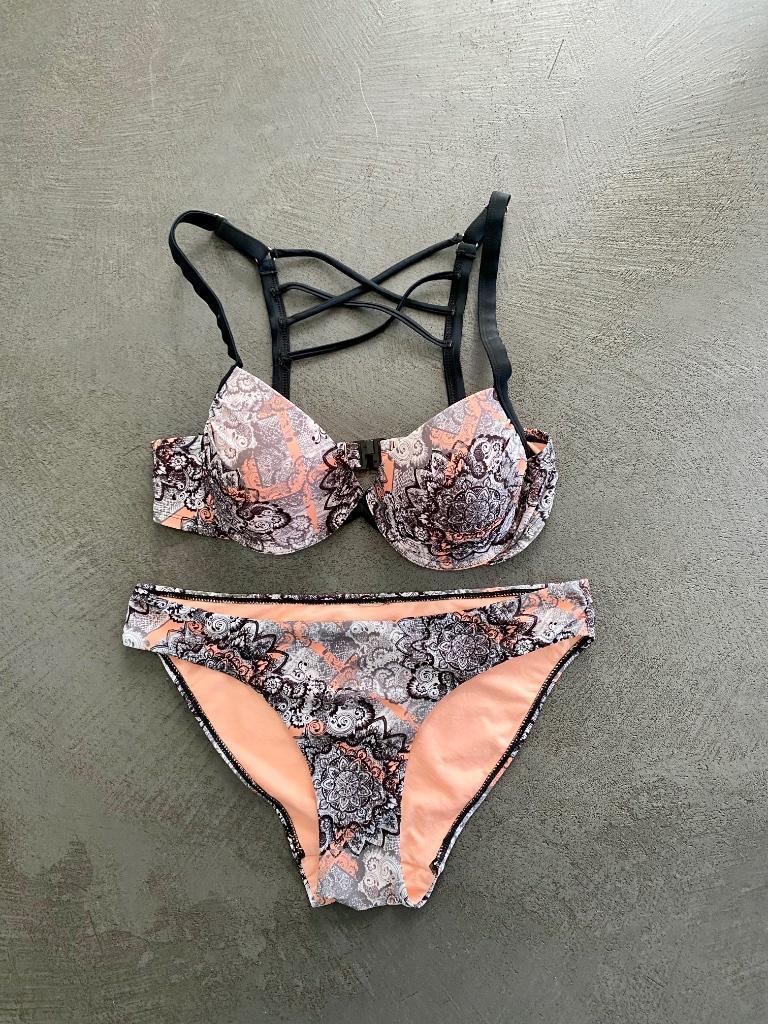 J459 Beugel bikini maat 38 C Softcups zalm-roze/wit/zwart, Kleding | Dames, Badmode en Zwemkleding, Ophalen of Verzenden, Zo goed als nieuw