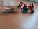 Dinky Toys Field Marshall tractor met wagen, Ophalen