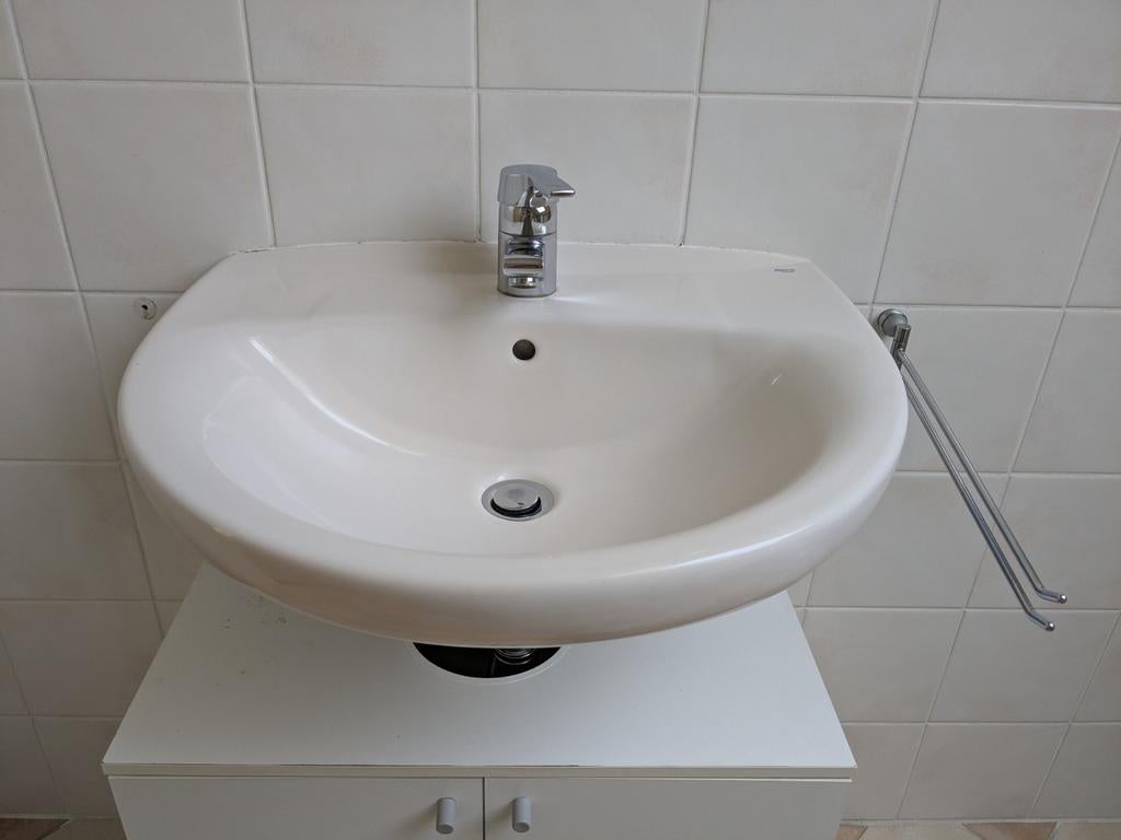 Gratis af te halen gebruikte wastafel inclusief kraan, Ophalen, Gebruikt, 50 tot 100 cm, Minder dan 100 cm
