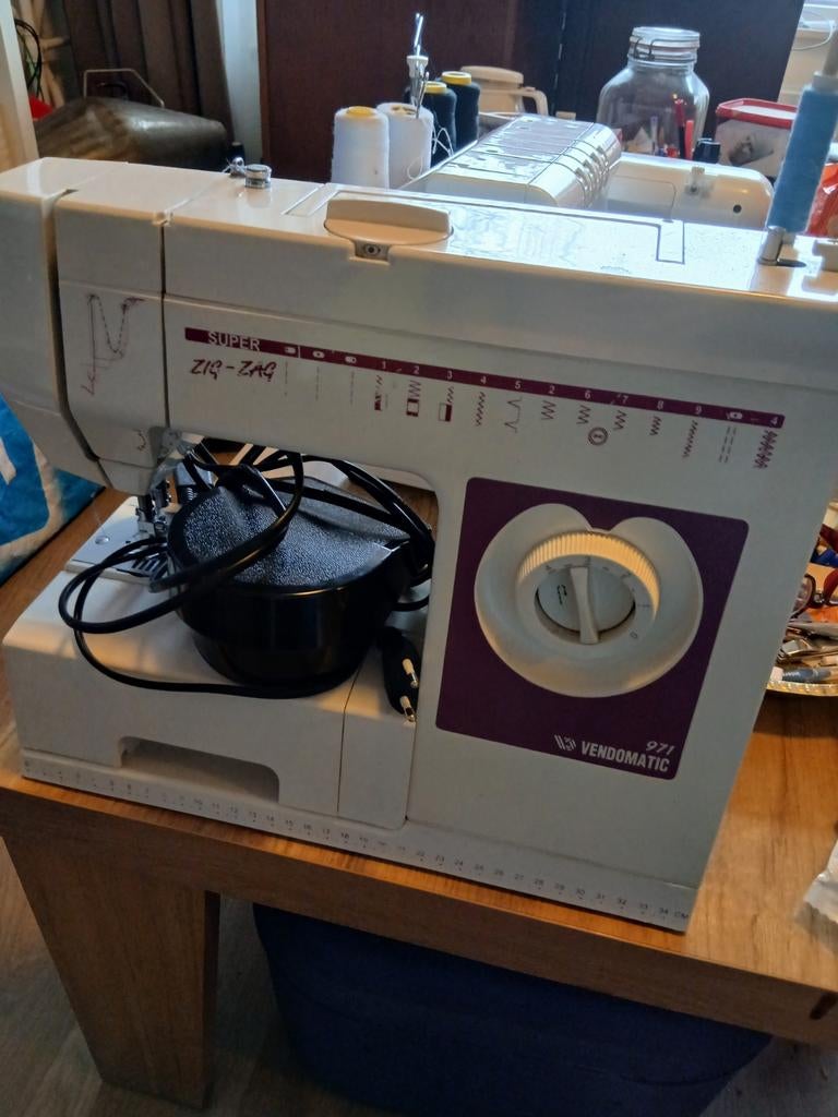 Vendomatic 971 Super Zig Zag Naaimachine - Goede Staat, Ophalen of Verzenden, Gebruikt, Naaimachine, Overige merken