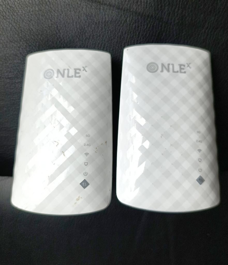 2 Stuks  TP-link Wifi Versterker AC750 RE200, Computers en Software, WiFi-versterkers, Ophalen, Zo goed als nieuw, TP Link