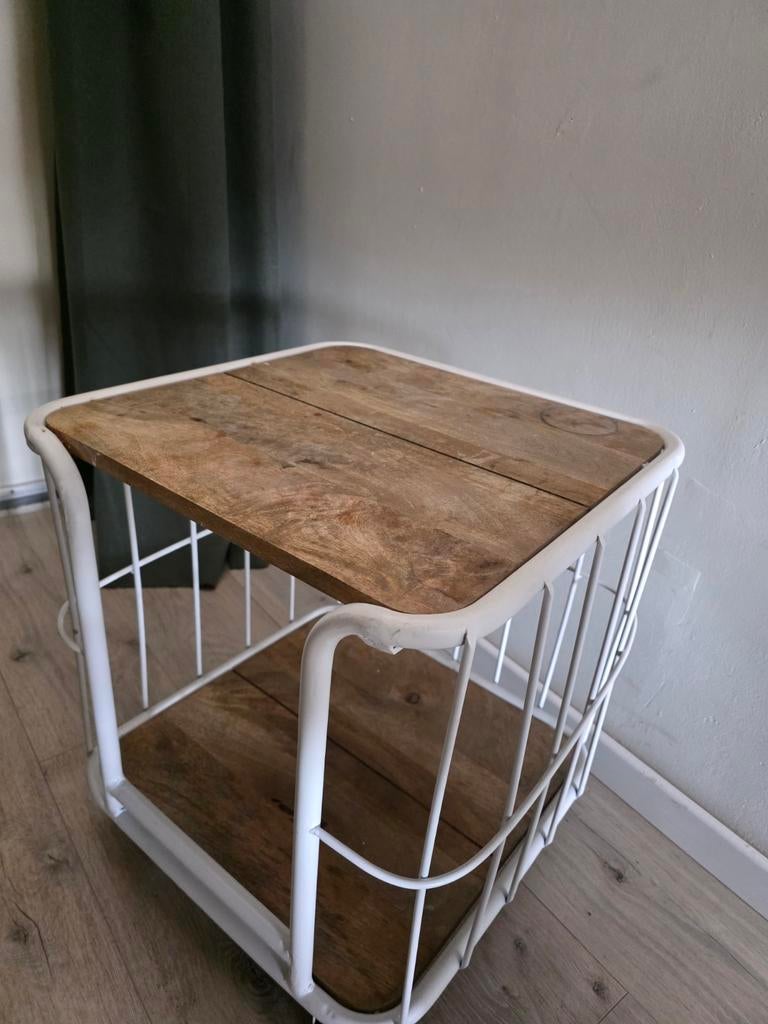 Industriële bijzettafel/trolley met mangohout en metaal, Overige houtsoorten, Minder dan 50 cm, Gebruikt, 50 tot 75 cm