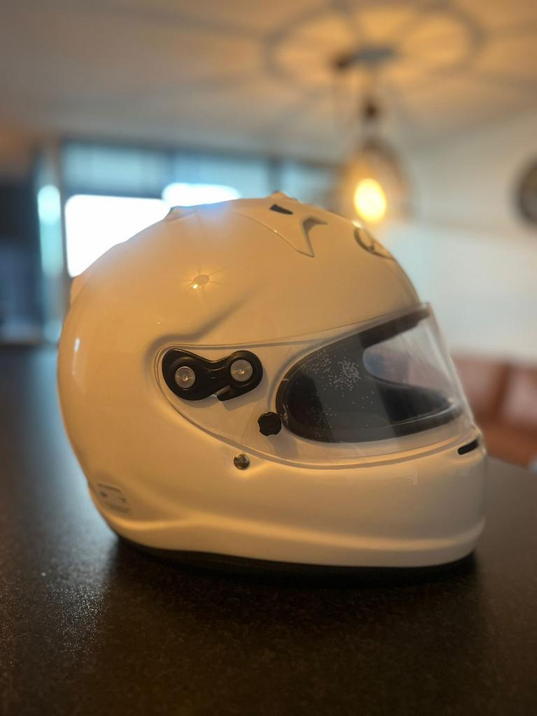 Nieuwe ongespoten arai GP7 helm maat M te koop!, Ophalen of Verzenden, Nieuw, Kart