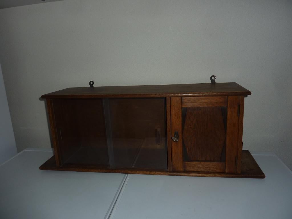 Oud wand/vitrine kastje., Huis en Inrichting, Ophalen, Gebruikt, 50 tot 100 cm, Minder dan 100 cm