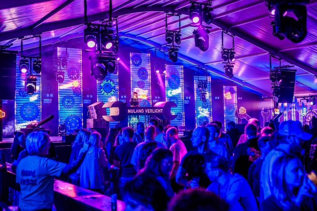 Industrieel werkplaats-decor | ideaal voor festival of event, Ophalen, Zo goed als nieuw, Feestartikel, Overige