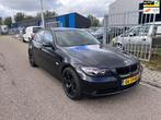 BMW 3-serie 318i High Executive, Zwart, 4 cilinders, 129 pk, Zwart