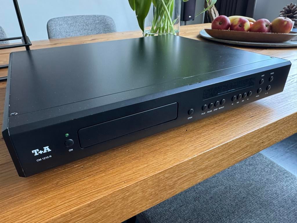 T&A CD Transport CM 1210 R (Defect - leest geen CD's), Audio, Tv en Foto, Ophalen of Verzenden, Niet werkend, Overige merken