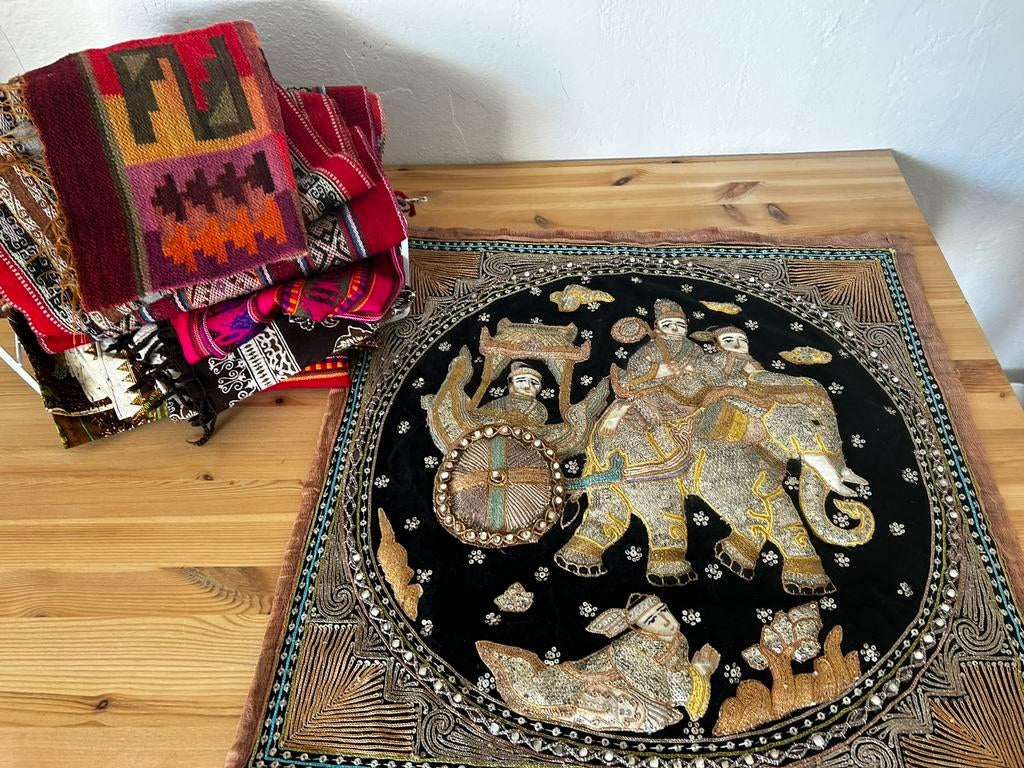 Birmees wandkleed Kalaga tapestry, Ophalen