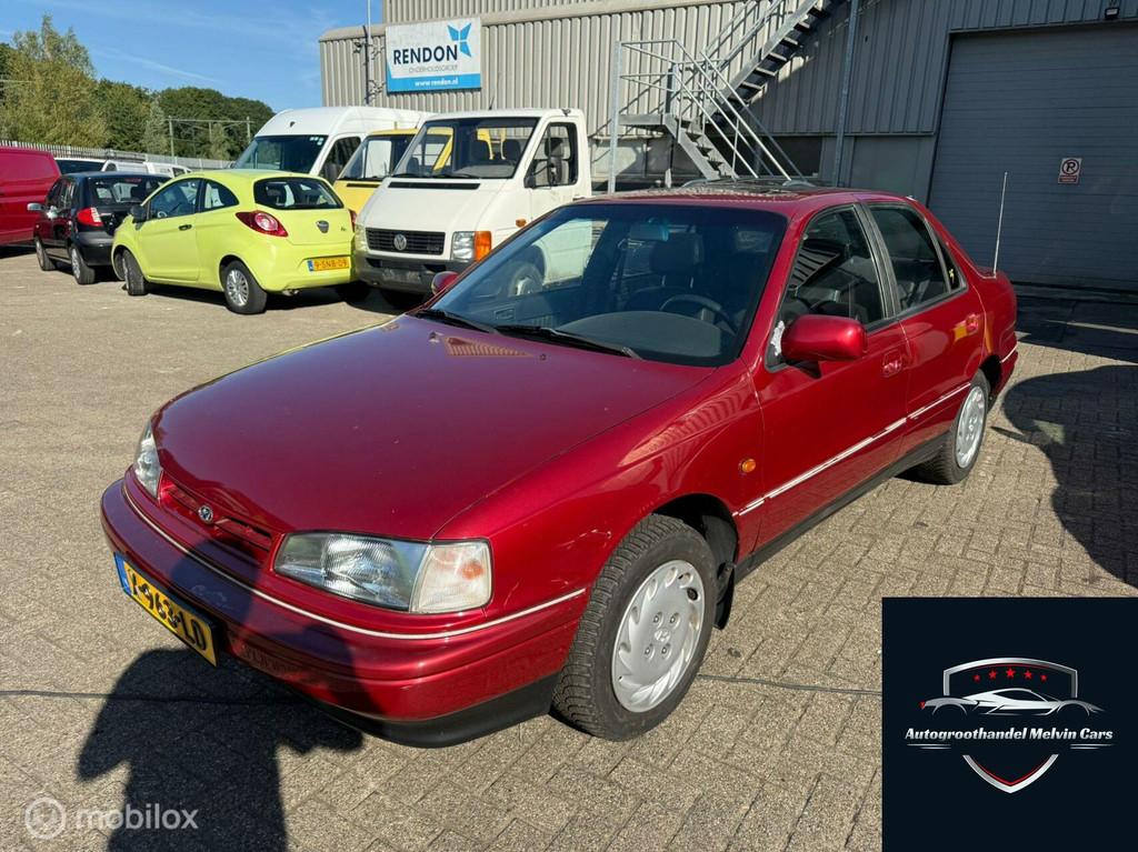 Hyundai Lantra 1.8i GT 25 Special Uniek 70.000 km Loop niet, Auto's, Hyundai, Voorwielaandrijving, 4 cilinders, Leder, Bedrijf