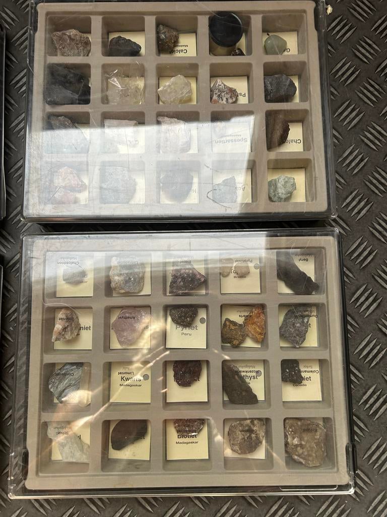 Schatten van de Aarde: Complete Mineralen- en Edelstenencoll, Verzamelen, Ophalen of Verzenden, Mineraal