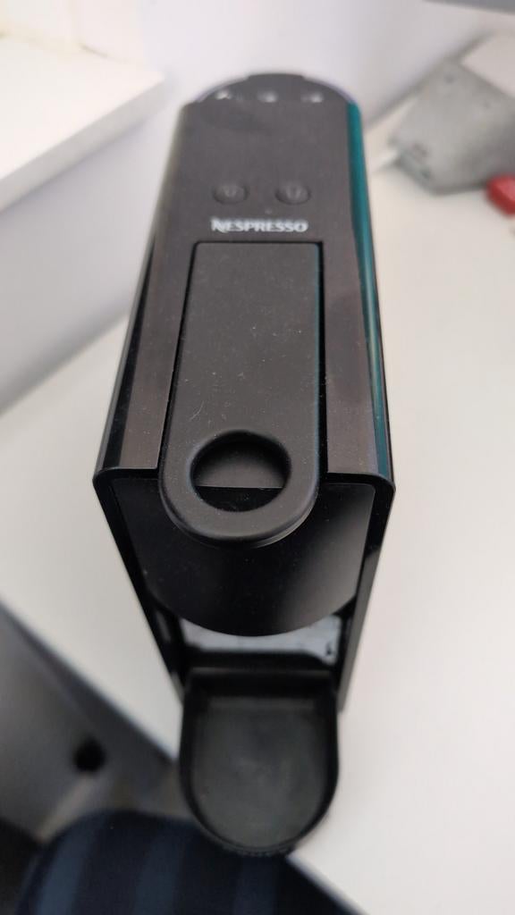 Nespresso Krups Essenza Mini Koffiezetapparaat Zwart, Witgoed en Apparatuur, Koffiezetapparaten, Ophalen, Espresso apparaat, Zo goed als nieuw