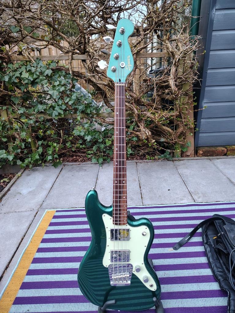 Squier Rascal shortscale basgitaar izgst, Muziek en Instrumenten, Ophalen, Zo goed als nieuw, Elektrisch