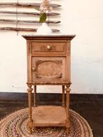 Antiek eiken nachtkastje met marmeren blad en snijwerk, Ophalen