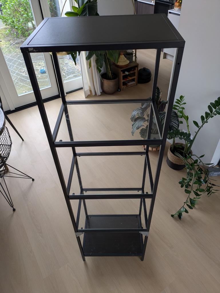 IKEA Vittsjö stellingkast - Zwart met glasplaten, Ophalen, Zo goed als nieuw