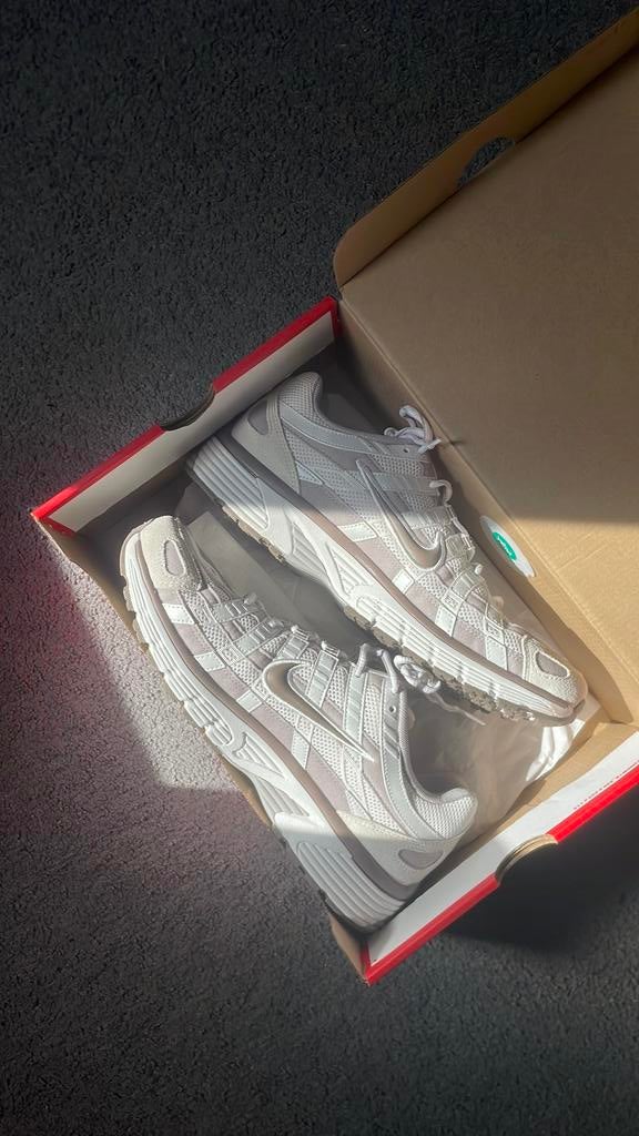 Nike p6000, Kleding | Heren, Bruin, Nieuw, Ophalen of Verzenden, Sneakers of Gympen