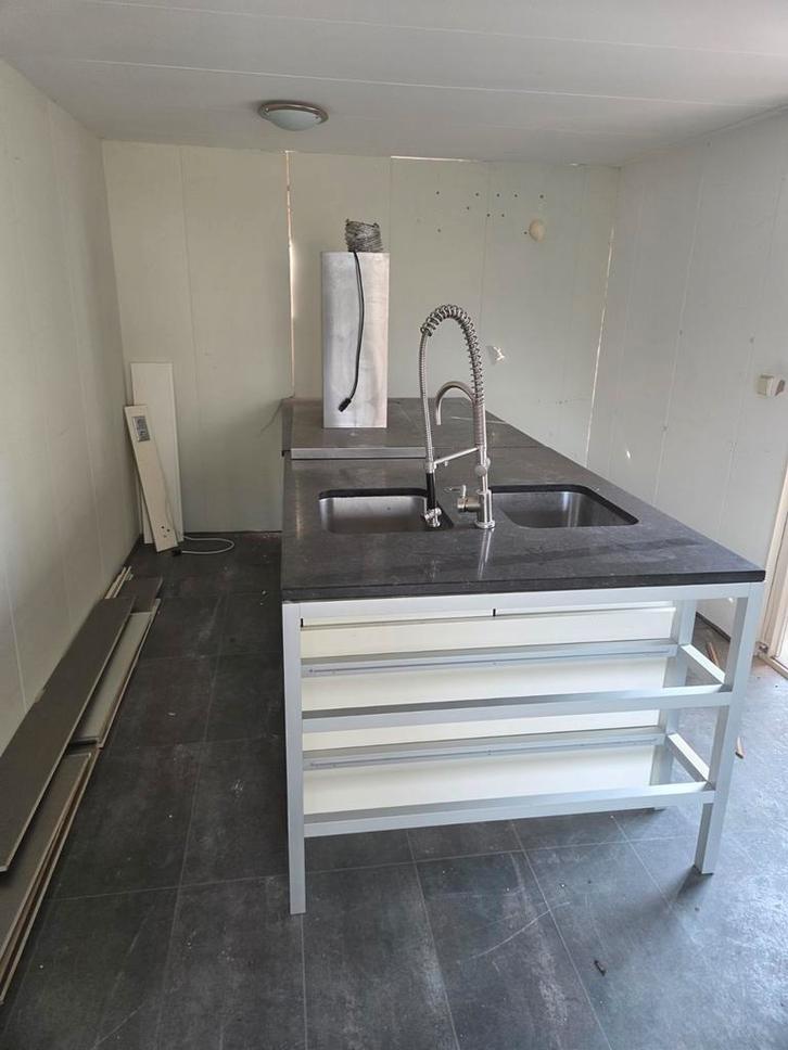 Poggenpohl keuken met eiland en hoge kasten, Huis en Inrichting, Keuken | Complete keukens, Ophalen